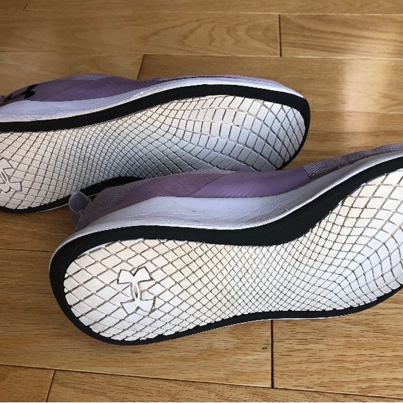 Under Armor Running shoes - Picture 2 of 4